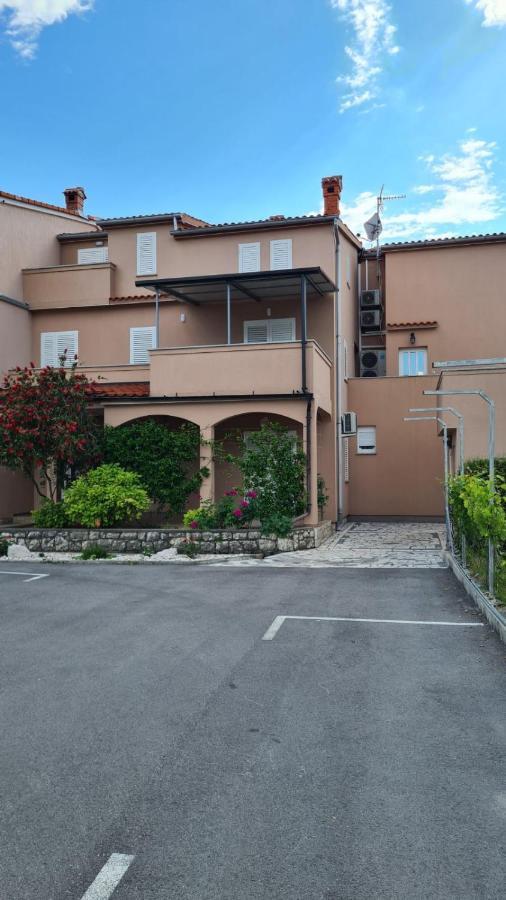 Apartments Ivanovski Rab Town Exteriér fotografie