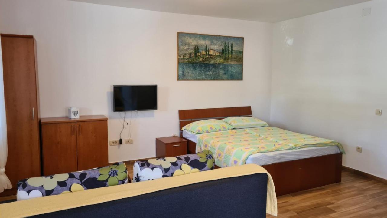 Apartments Ivanovski Rab Town Exteriér fotografie